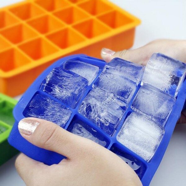 CE Cube Tray – Easy Push Pop Out Square Silicone Ice Cube Tray (15 Cubes) with lid - Image 2